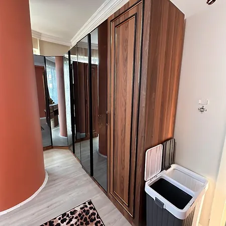 Апартаменты Luxuri 2 Bedroom Near Metro Avm