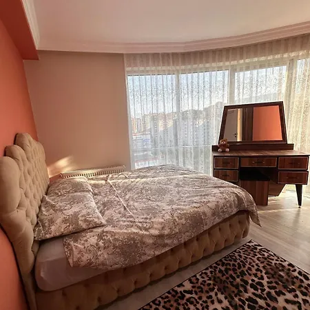 Luxuri 2 Bedroom Near Metro Avm
