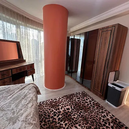 Apartment Luxuri 2 Bedroom Near Metro Avm